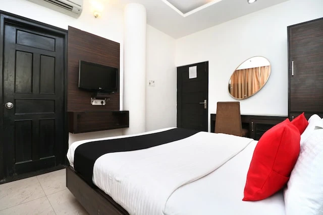 Super Deluxe Room